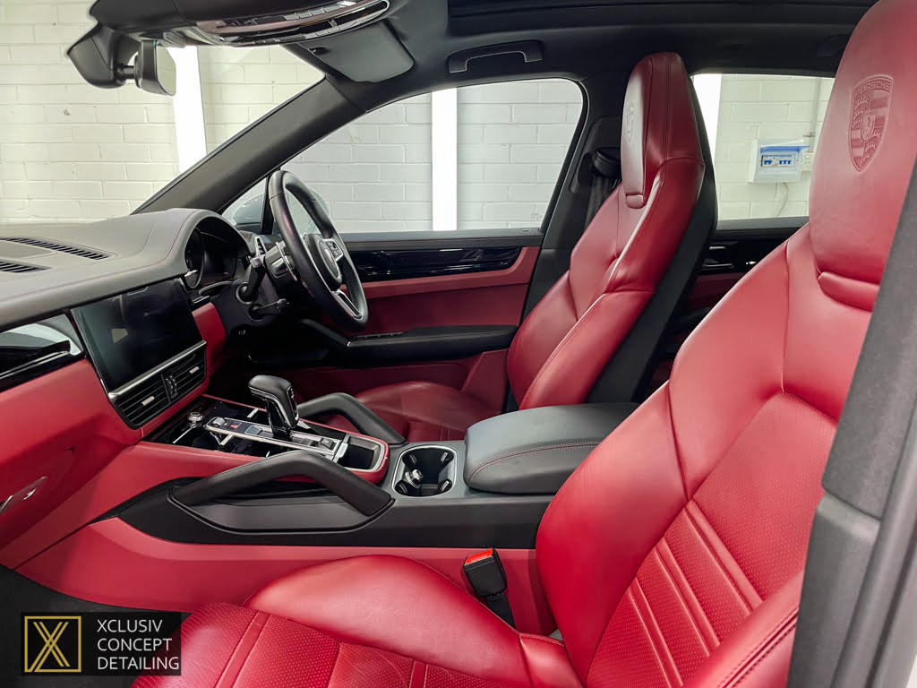 Porsche Cayenne-1